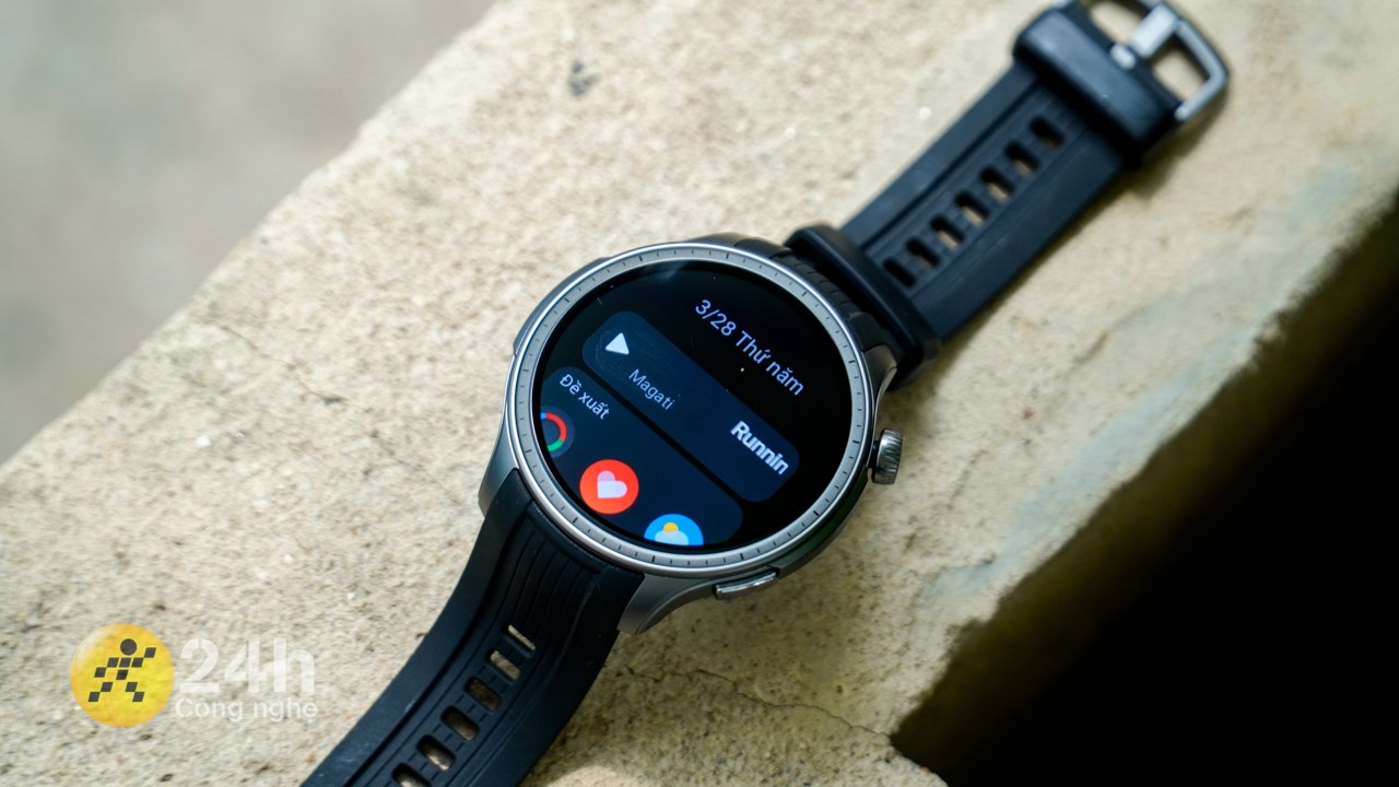 Amazfit Balance được trang bị màn hình lớn cùng chất lượng hiển thị tốt trong nhiều điều kiện ánh sáng khác nhau.