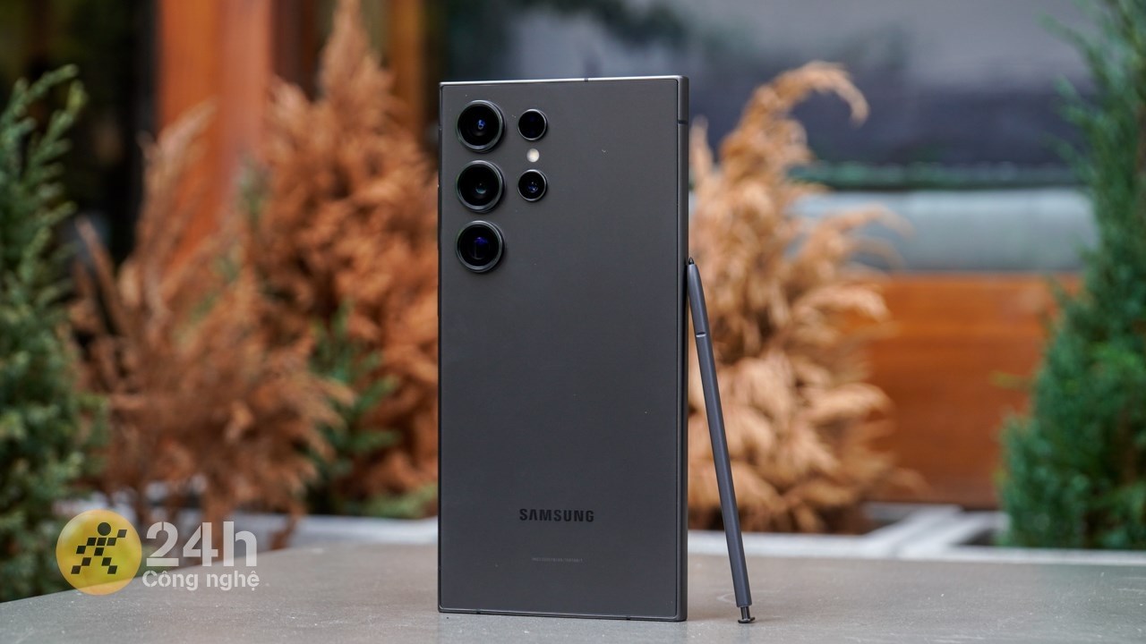 Flagship xịn sò thuộc phân khúc cao cấp, tuy nhiên lại vô cùng xứng đáng: Samsung Galaxy S24 Ultra 5G. Flagship xịn sò thuộc phân khúc cao cấp, tuy nhiên lại vô cùng xứng đáng: Samsung Galaxy S24 Ultra 5G.