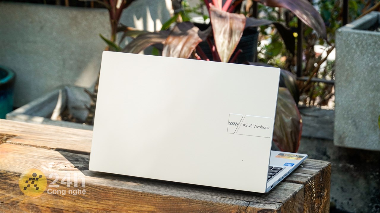 Asus Vivobook 15 OLED A1505ZA - laptop OLED giá rẻ nhất Thế Giới Di Động