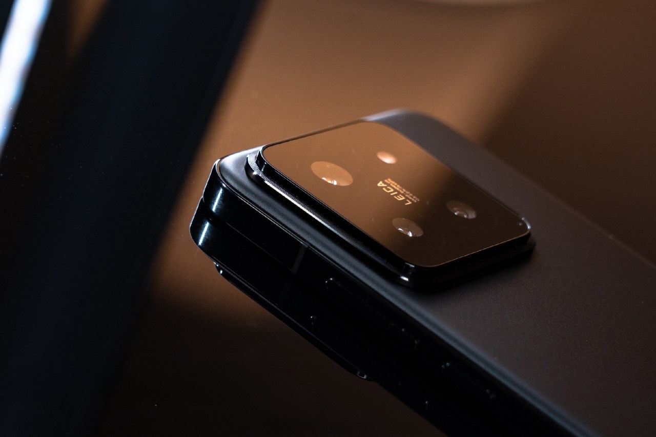 Xiaomi 14 CIVI có thể vẫn sử dụng khung viền vuông vắn như Xiaomi 14 tiêu chuẩn (ảnh minh họa: Xiaomi 14). Nguồn: Weibo