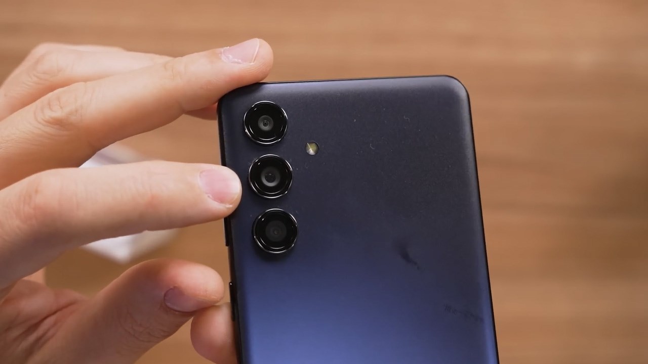 Galaxy M55 5G được trang bị camera 50 MP.