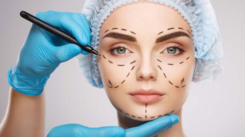 Phẫu thuật thẩm mỹ giúp xóa đi quầng thâm dưới mắt