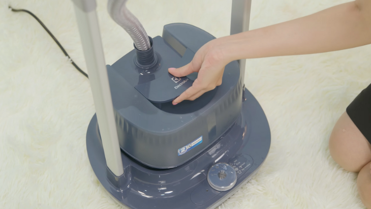 Bình chứa nước 2.5 lít có thể tháo rời dễ dàng