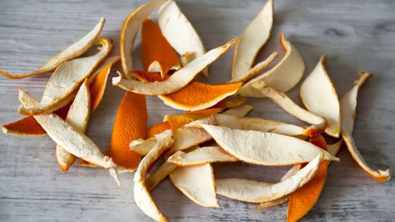 Bên cạnh có kết cấu dai, khô, vỏ quýt còn có vị đắng