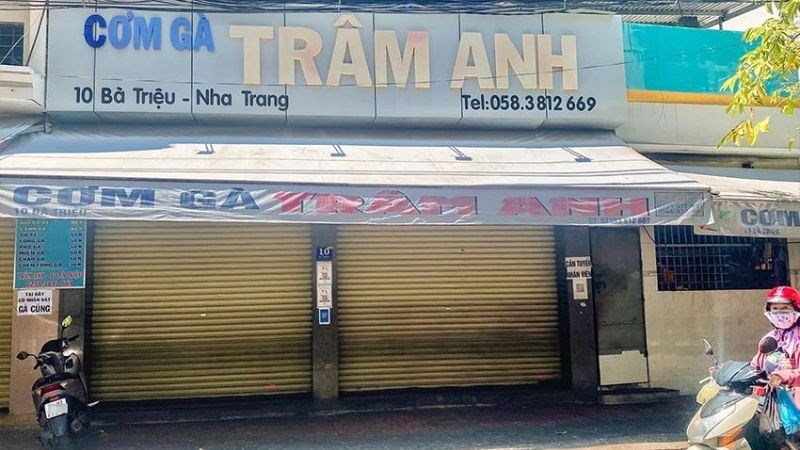 Quán cơm gà Trâm Anh, nơi gây ra vụ ngộ độc làm hàng trăm người nhập viện. Ảnh: XUÂN HOÁT