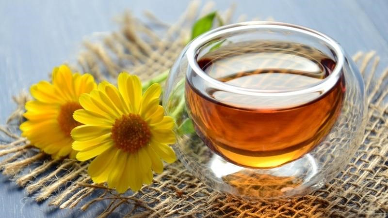 Nên kết hợp từ từ 1 hoặc 2 cốc trà hoa cúc mỗi tuần để xác định ảnh hưởng đối với sức khỏe