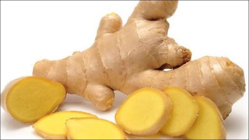 Gừng thường được dùng dạng tươi hoặc khô giúp chữa đau bụng lạnh, tiêu chảy