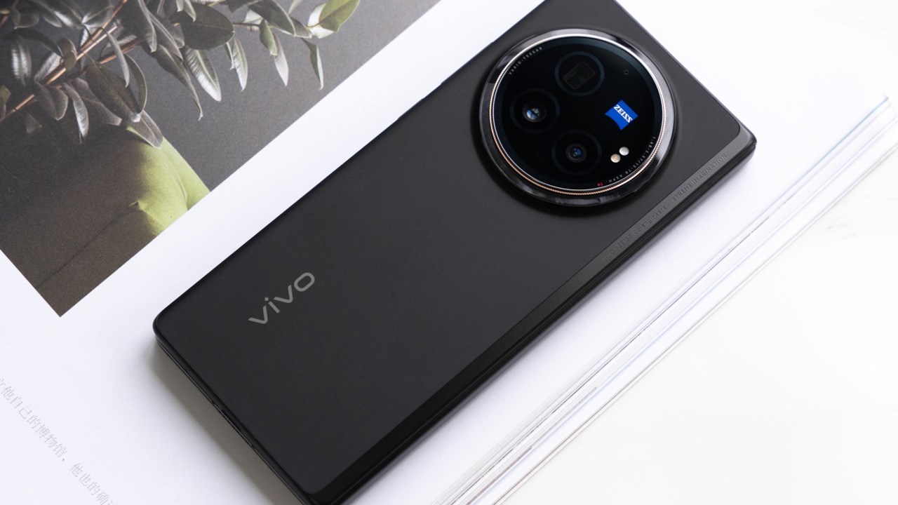 Trên tay Vivo X Fold3 Pro