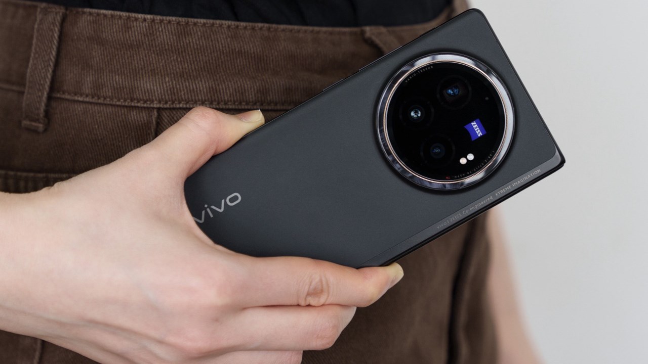 Trên tay Vivo X Fold3 Pro