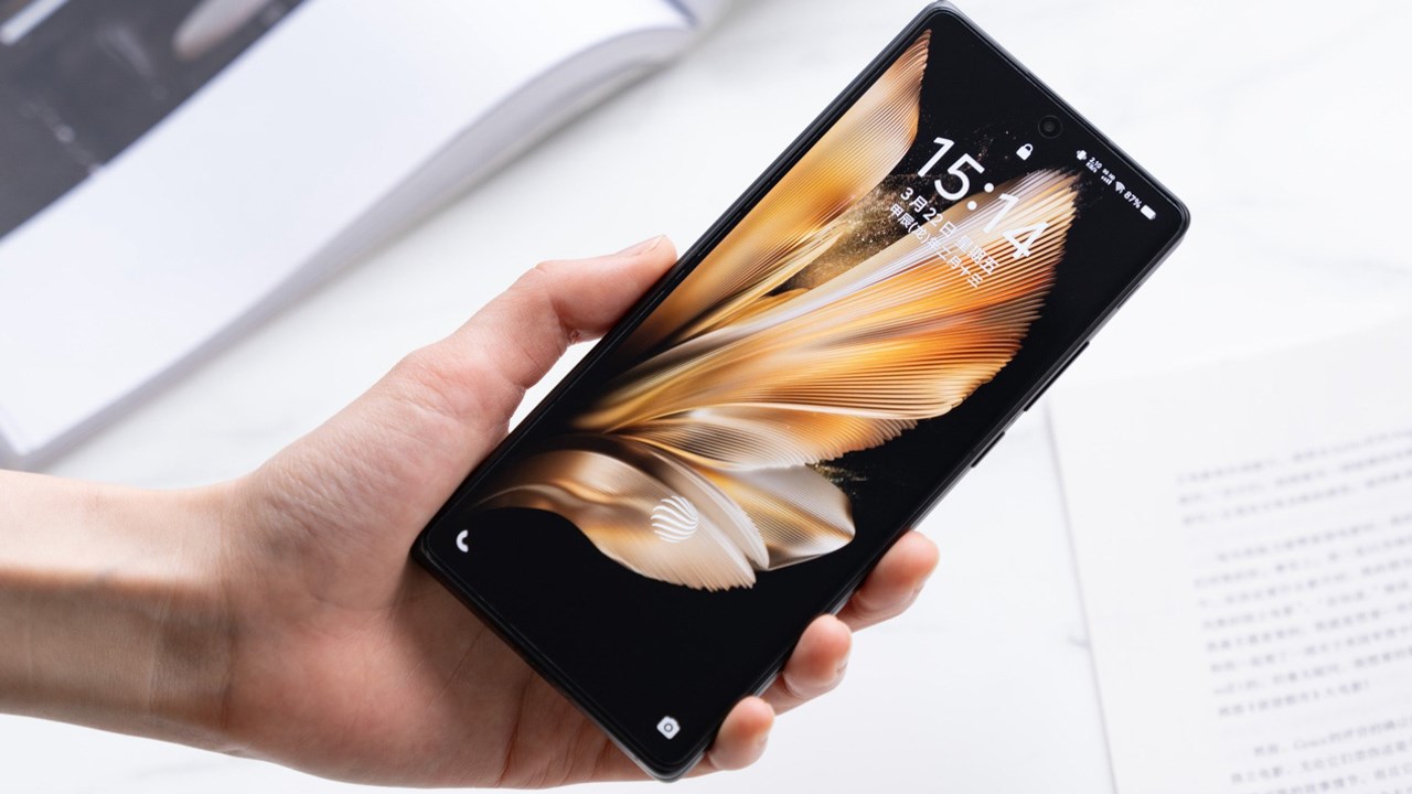 Trên tay Vivo X Fold3 Pro