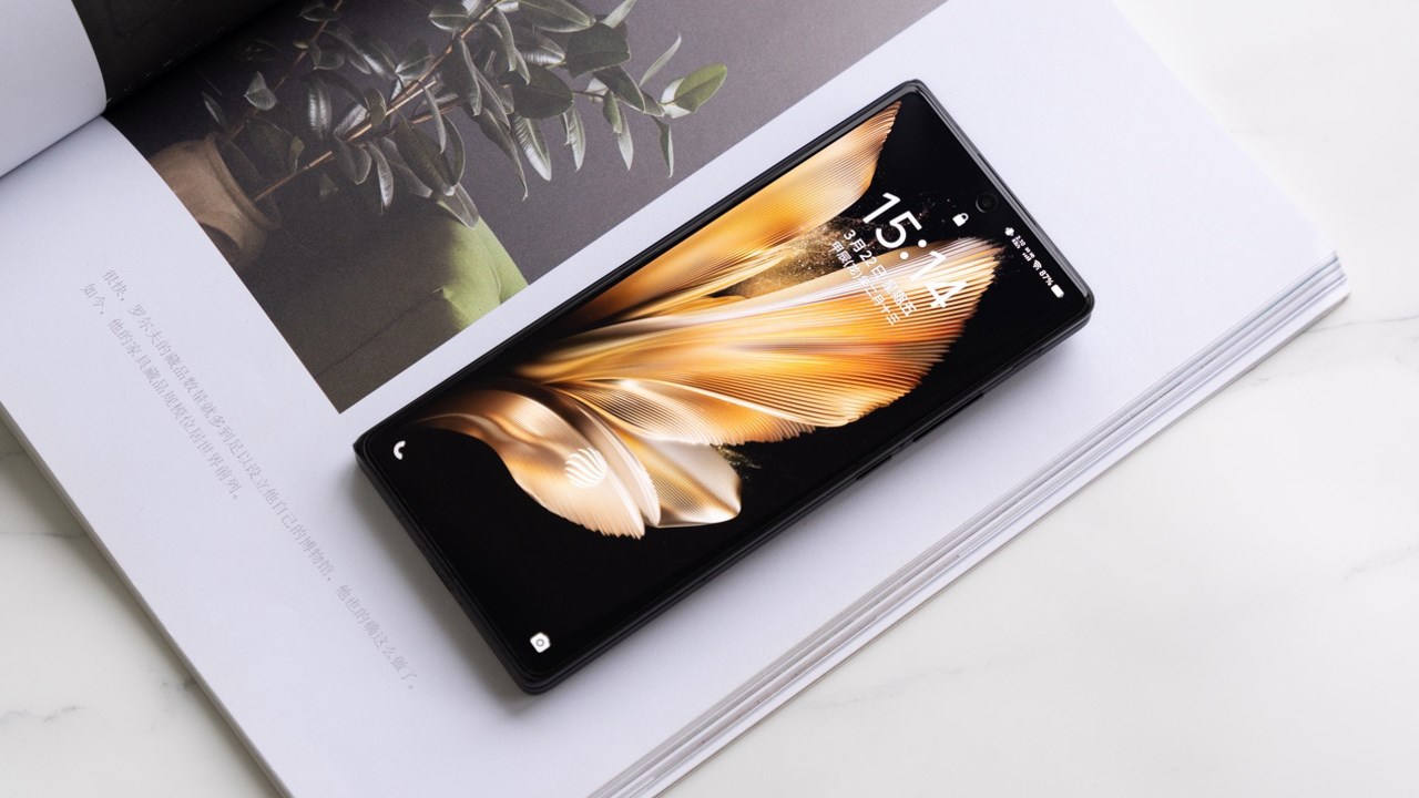 Trên tay Vivo X Fold3 Pro