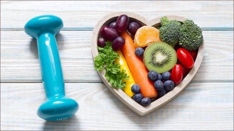 Kết hợp với chế độ ăn uống, sinh hoạt hợp lý để tăng cường hiệu quả của việc sử dụng bìm bịp trong điều trị và ngăn ngừa các vấn đề xương khớp