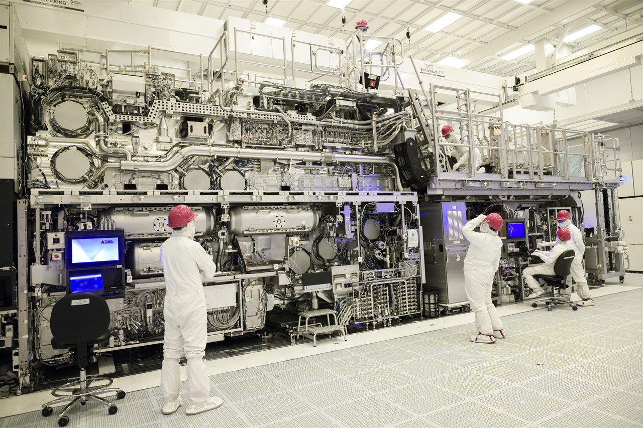 EUV 3 EUV 3