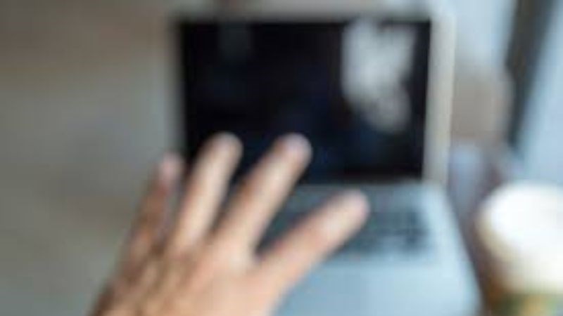 Nhìn mờ là triệu chứng do tổn thương võng mạc ở bệnh nhân đái tháo đường