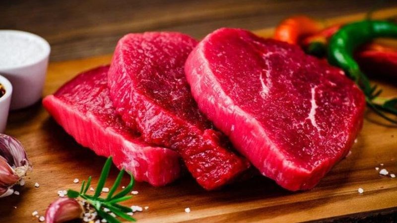 Thịt đỏ làm tăng nguy cơ phát triển ung thư ở phụ nữ tiền mãn kinh và mãn kinh