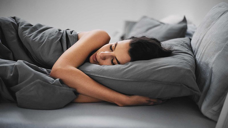 Tinh dầu hoa nhài có thể cải thiện các triệu chứng như mất ngủ, khó chịu