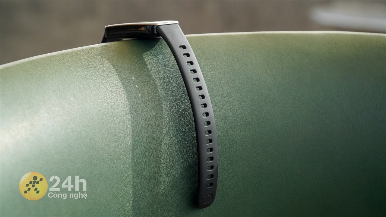 Huawei Band 9 được trang bị dây đeo silicone và còn đi kèm với nhiều tùy chọn dây đeo khác