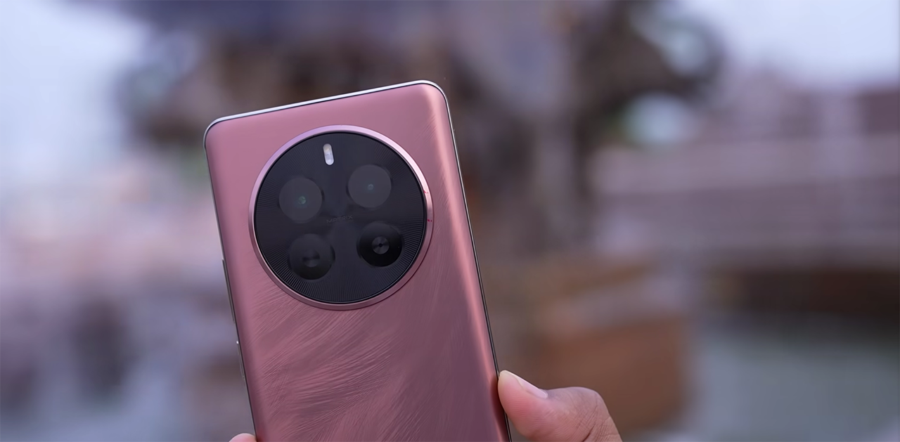 Cụm camera chính là điểm nhấn chính của thiết kế realme P1 Pro 5G. Nguồn: Gyan Therapy.