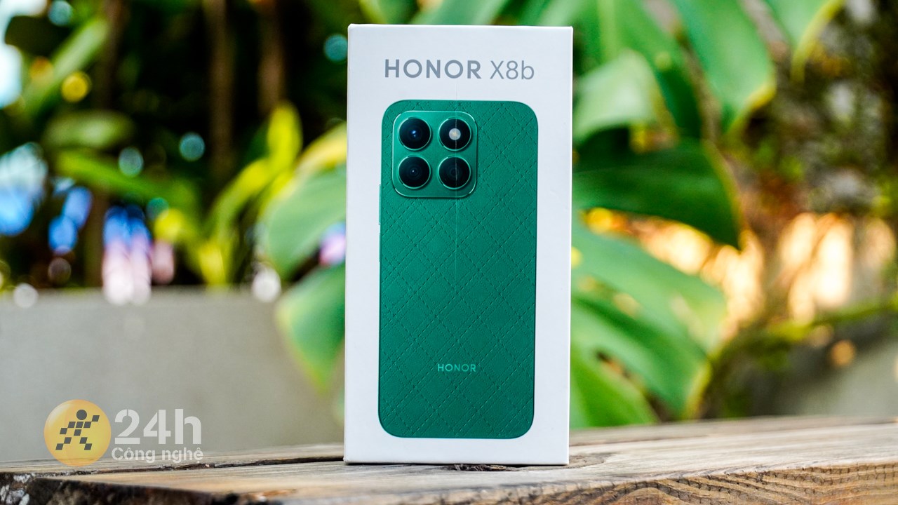Hộp đựng Honor X8b được thiết kế rất đơn giản và trực quan.