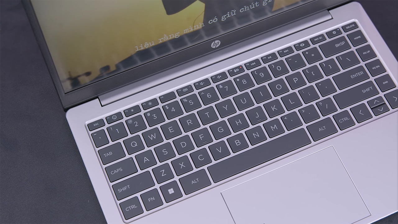 HP 245 G10 được trang bị hệ thống bàn phím có layout 68%.