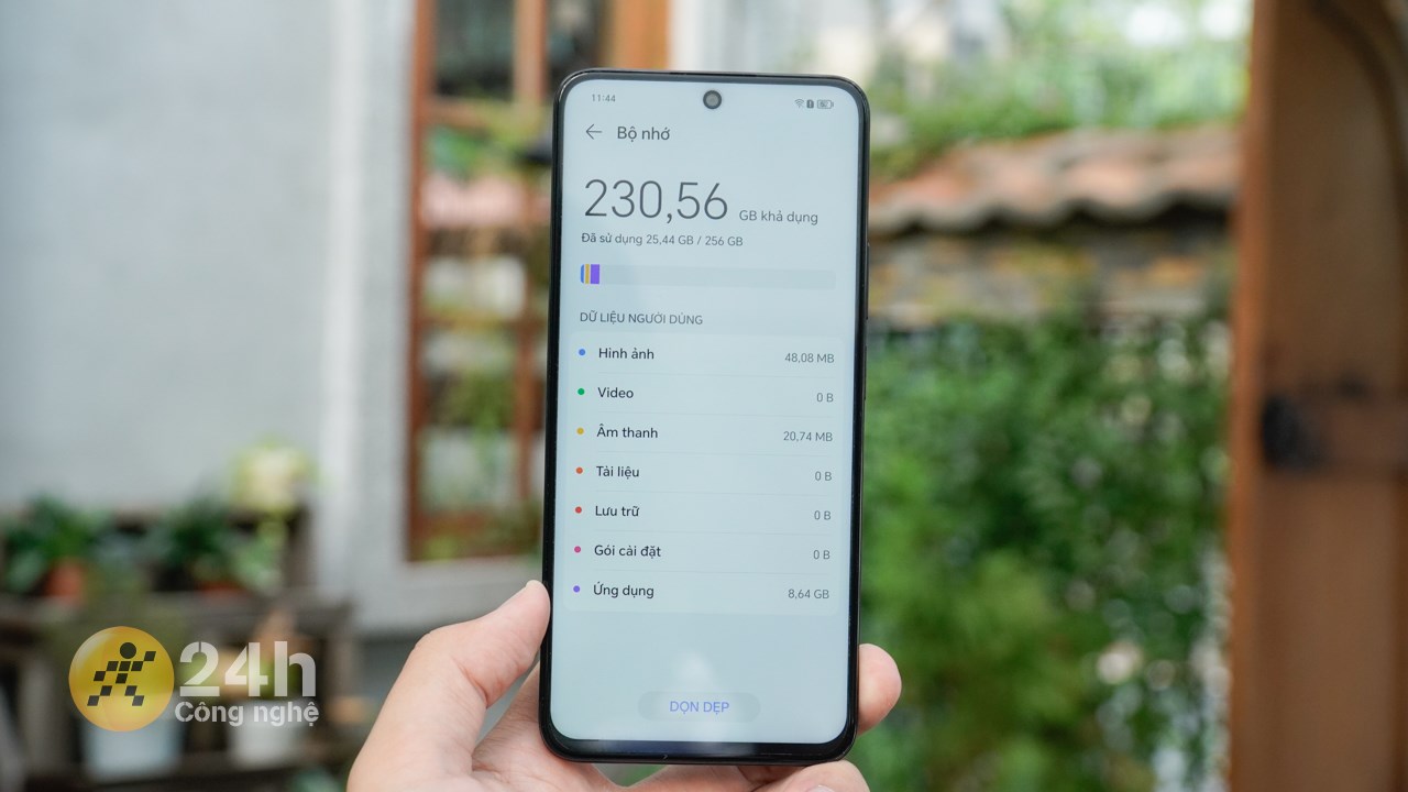 HONOR X7b còn được trang bị dung lượng RAM và Bộ nhớ trong lớn để đáp ứng nhu cầu lưu trữ lẫn đa nhiệm. HONOR X7b còn được trang bị dung lượng RAM và Bộ nhớ trong lớn để đáp ứng nhu cầu lưu trữ lẫn đa nhiệm.