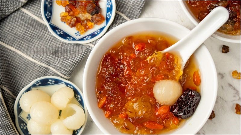 Nhựa đào thường được dùng làm chè dưỡng nhan