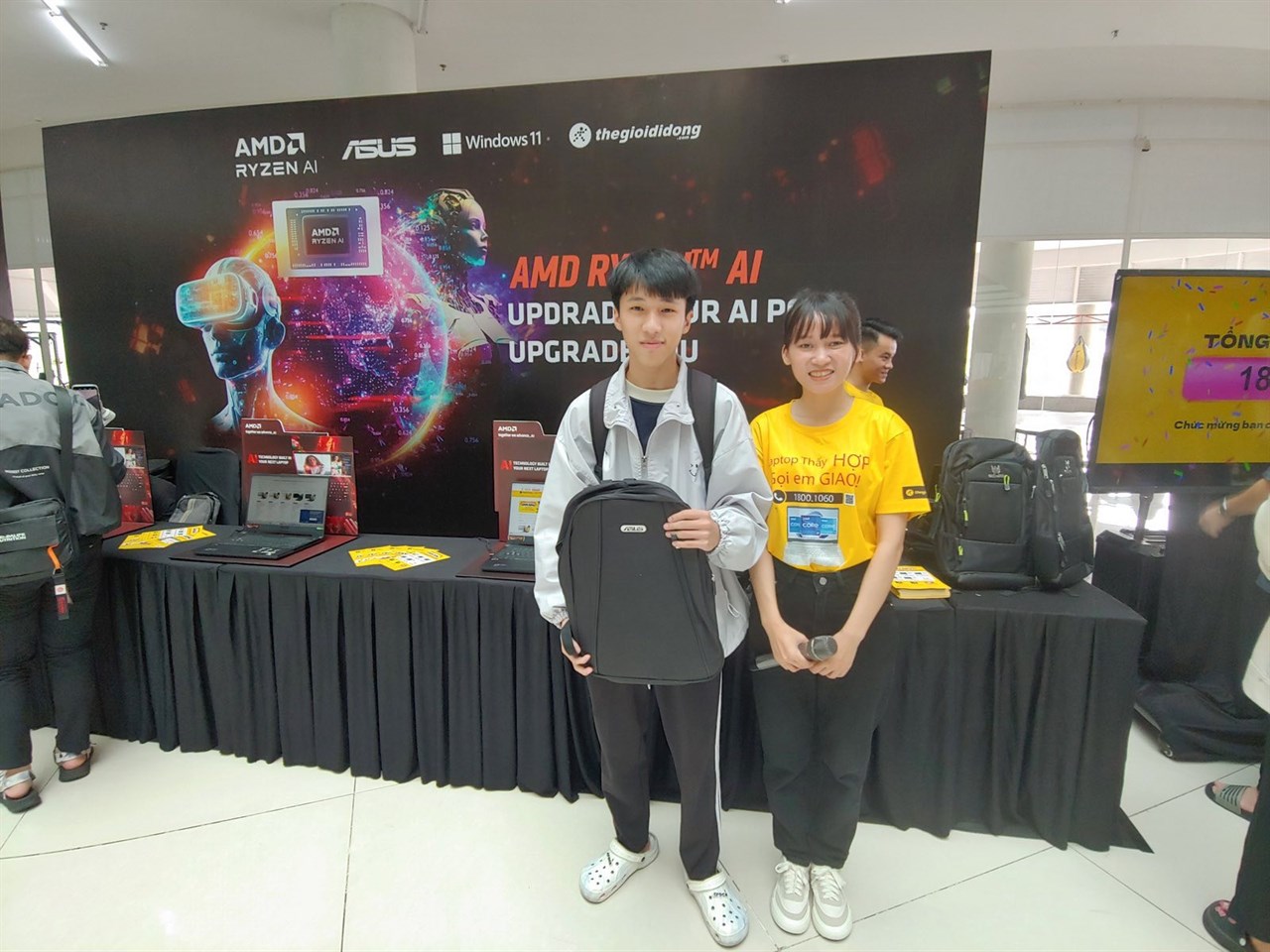 Duy nhất 18/05: Vệ sinh laptop miễn phí, quay số may mắn nhận quà khủng, tham gia ngay chuỗi hoạt động AMD Ryzen AI hấp dẫn