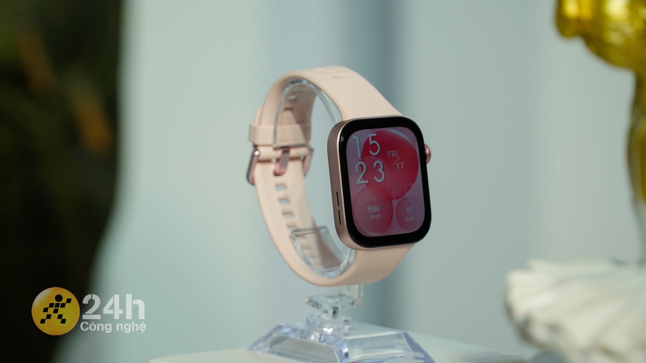 Huawei Watch Fit 3 còn có độ bền cao và khả năng chống nước đến 5 ATM. Huawei Watch Fit 3 còn có độ bền cao và khả năng chống nước đến 5 ATM.