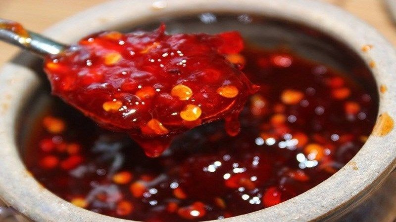 Đồ ăn cay có thể làm kích ứng dạ dày gây tiêu chảy, đau bụng và thậm chí buồn nôn