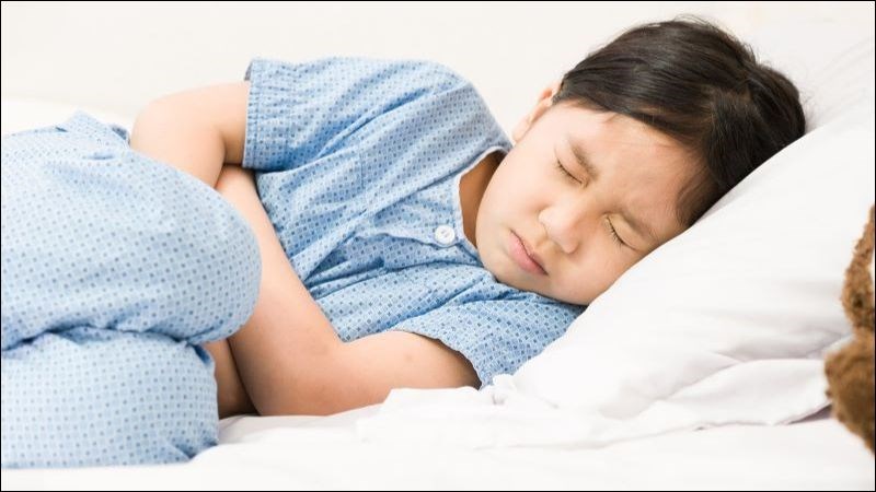 Ung thư máu có thể khiến trẻ đau bụng, trướng bụng