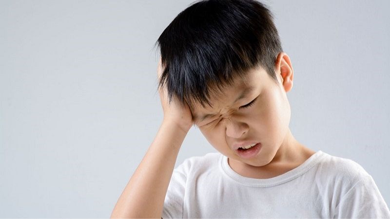 Trẻ bị ung thư máu thường thấy hoa mắt, chóng mặt do thiếu máu