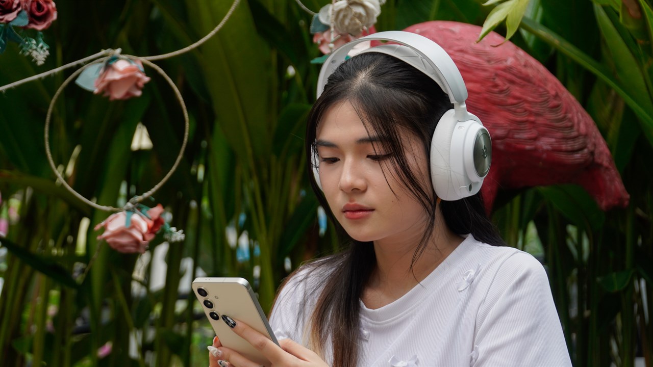 SteelSeries ARCTIS NOVA Pro Wireless là chiếc tai nghe gaming rất đáng dùng.