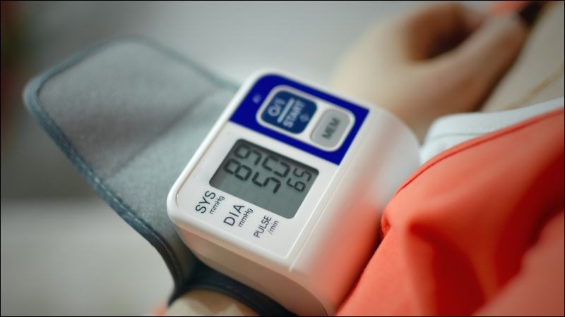 Huyết áp thấp cản trở lượng máu lưu thông đến các chi 