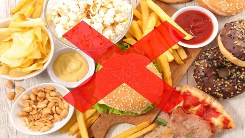 Tránh thức ăn cay nóng, nhiều dầu mỡ Tránh thức ăn cay nóng, nhiều dầu mỡ