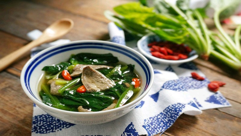 Cháo gan dê nấu với rau chân vịt vừa là món ăn bổ dưỡng vừa là vị thuốc quý Cháo gan dê nấu với rau chân vịt vừa là món ăn bổ dưỡng vừa là vị thuốc quý