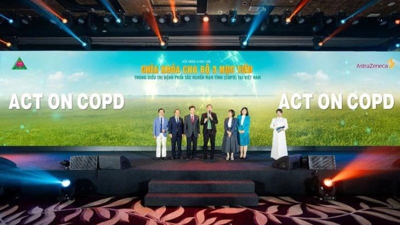 Các đại biểu tại hội thảo