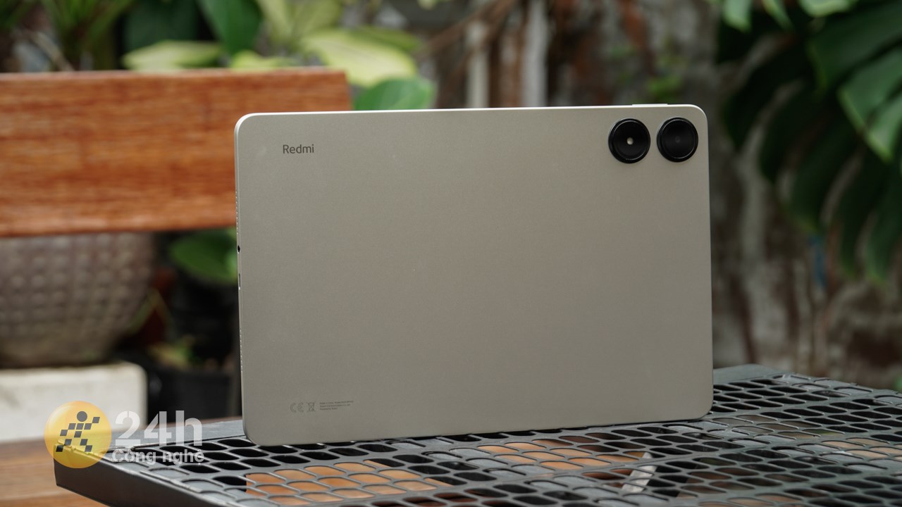 Redmi Pad Pro còn được hoàn thiện chỉn chu, chắc chắn từ nhôm. Redmi Pad Pro còn được hoàn thiện chỉn chu, chắc chắn từ nhôm.