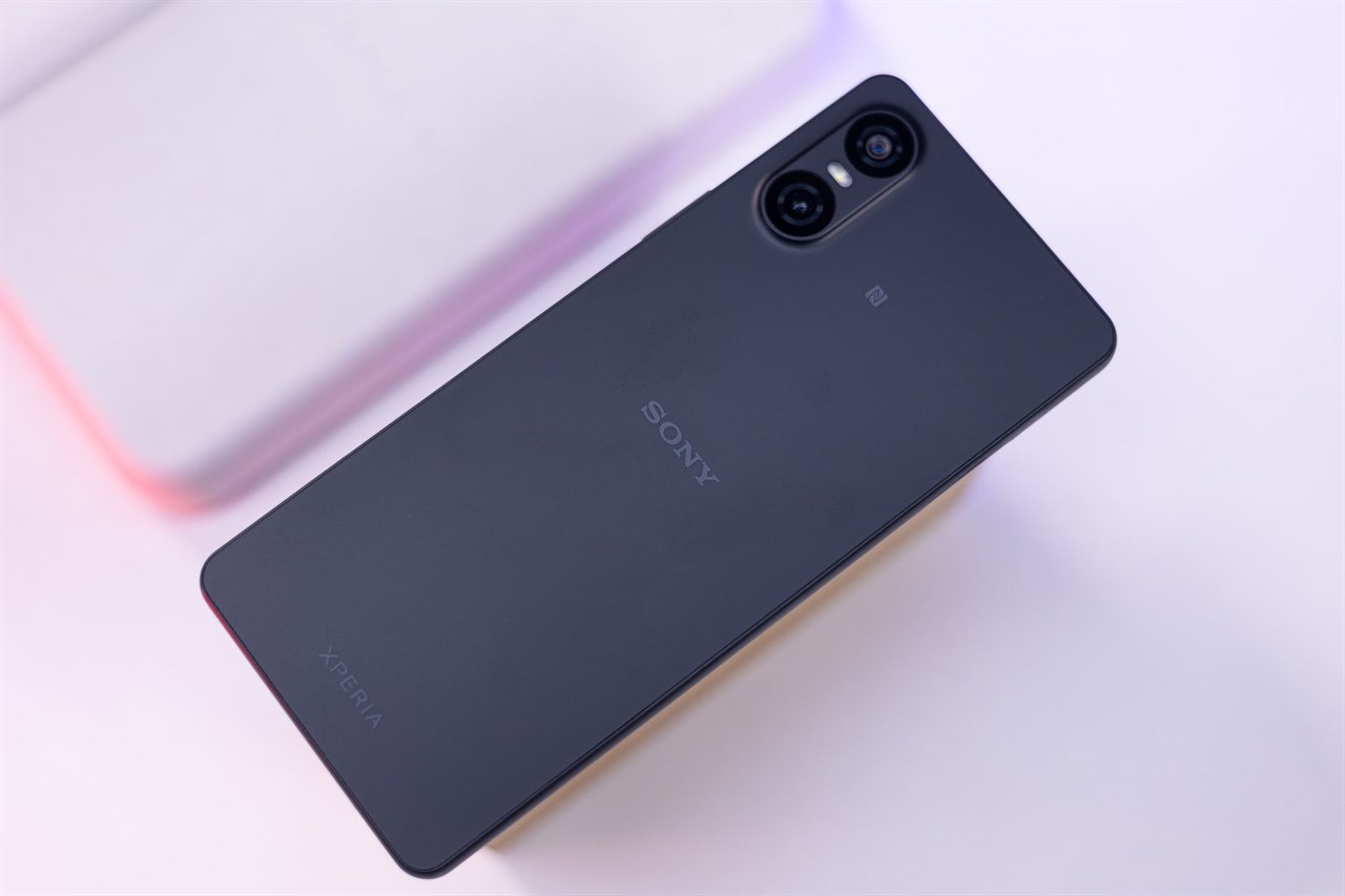 Mong là sản phẩm sẽ ra mắt với mức giá không quá cao (ảnh minh họa: Sony Xperia 10 VI). Nguồn: PhoneArena.