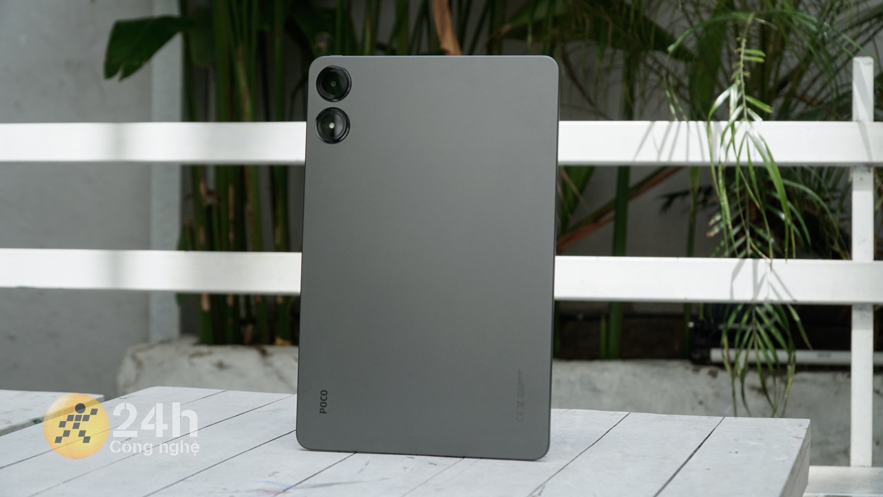 POCO Pad đi theo phong cách thiết kế tối giản nhưng vẫn tạo cảm giác sang trọng khi nhìn vào.