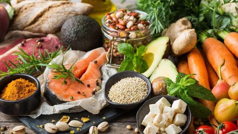 Xây dựng chế độ dinh dưỡng là điều cần thiết giúp cải thiện tình trạng đa nang buồng trứng