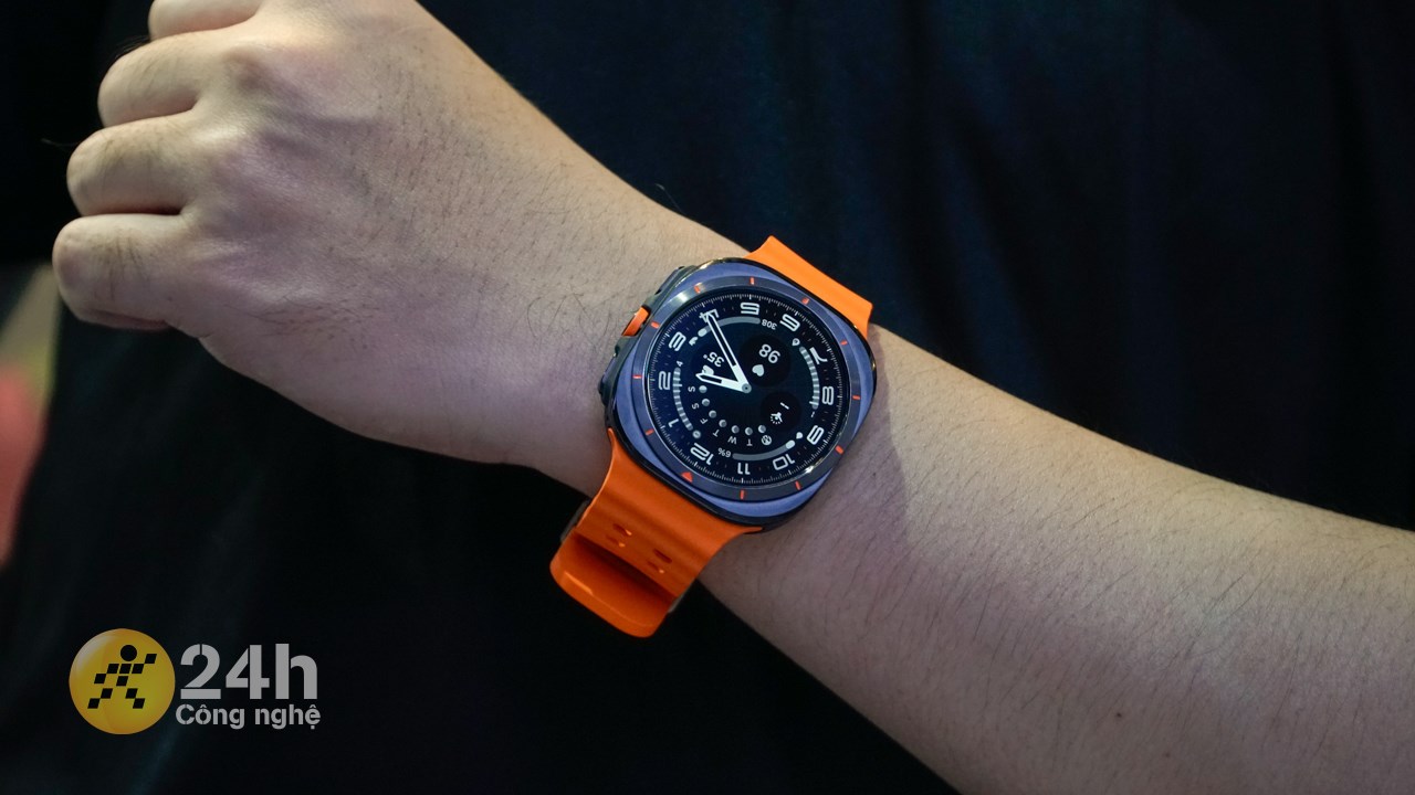 Samsung Galaxy Watch ưu đãi cực sốc đến 55%, duy nhất tháng 10 này