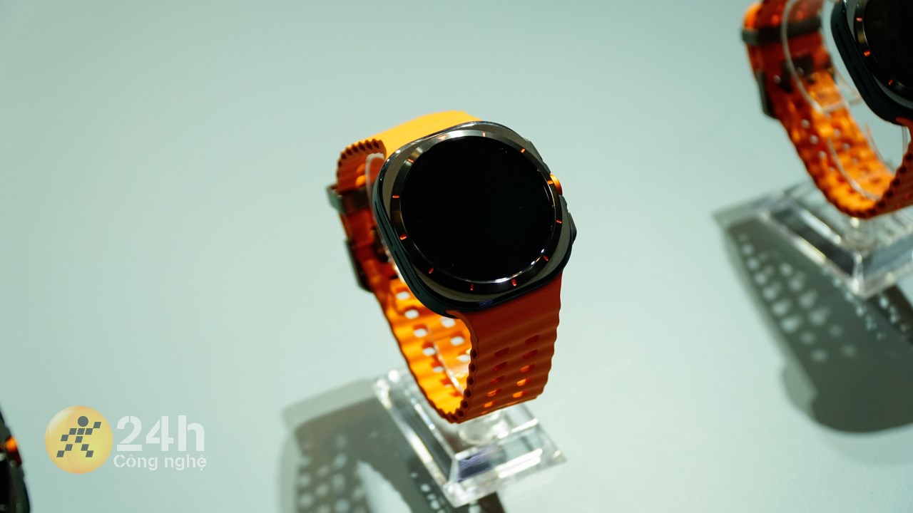 Galaxy Watch Ultra mang trên mình thiết kế mạnh mẽ và mới lạ