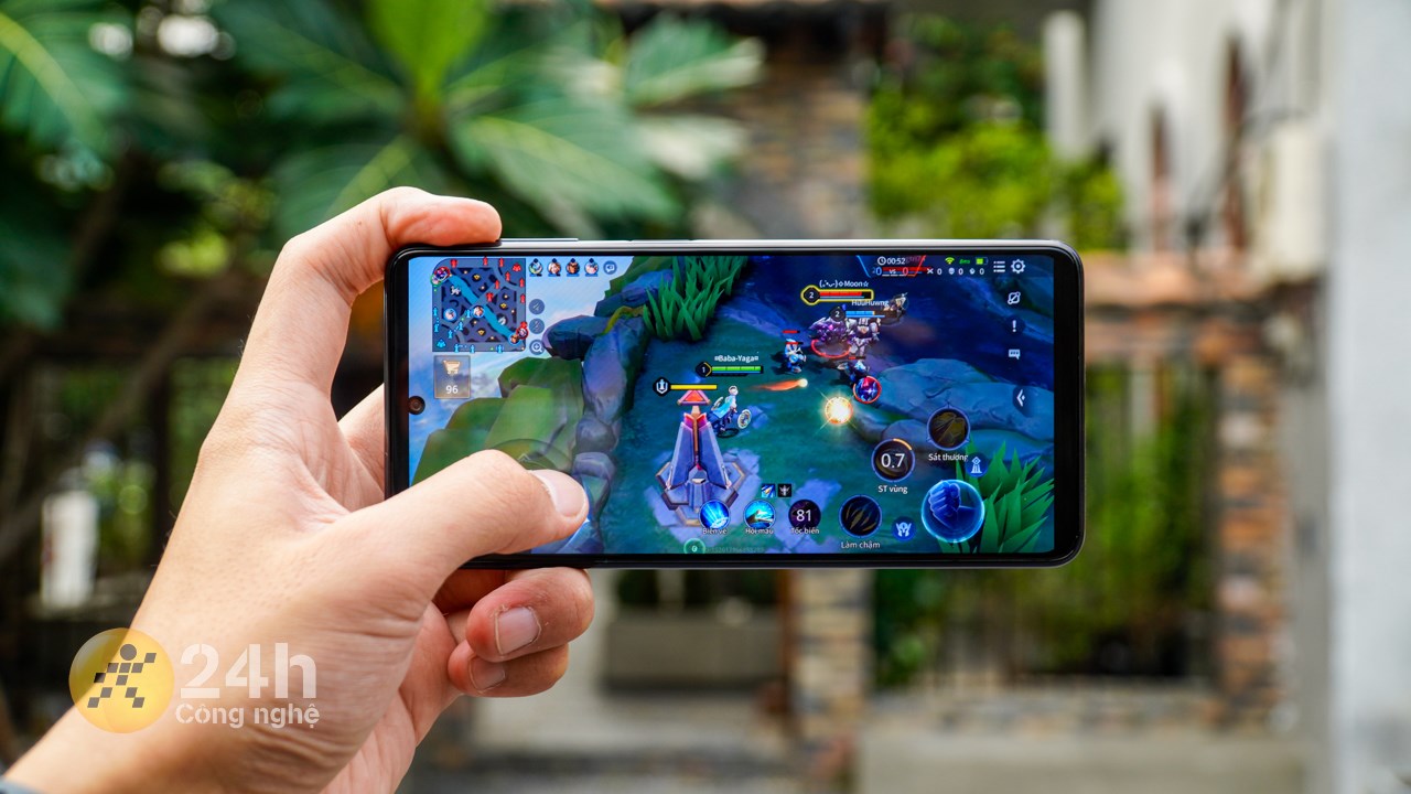 Vì sao smartphone tầm trung bán chạy? Vì sao smartphone tầm trung bán chạy?