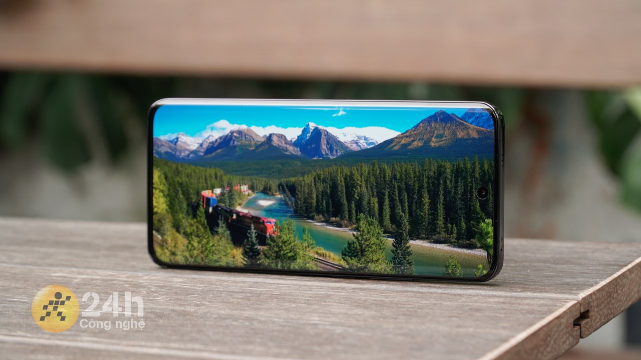 Vì sao smartphone tầm trung bán chạy? Vì sao smartphone tầm trung bán chạy?