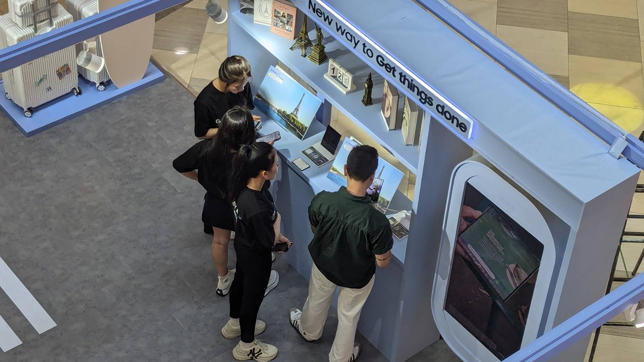 Sự nhiệt tình của nhân viên Thế Giới Di Động và Samsung sẽ giúp quý khách giải đáp những thắc mắc Sự nhiệt tình của nhân viên Thế Giới Di Động và Samsung sẽ giúp quý khách giải đáp những thắc mắc