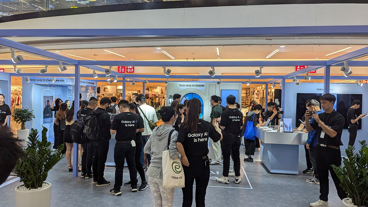 Không khí nhộn nhịp tại sự kiện trải nghiệm Galaxy Z Fold 6 và Galaxy Z Flip 6 Không khí nhộn nhịp tại sự kiện trải nghiệm Galaxy Z Fold 6 và Galaxy Z Flip 6