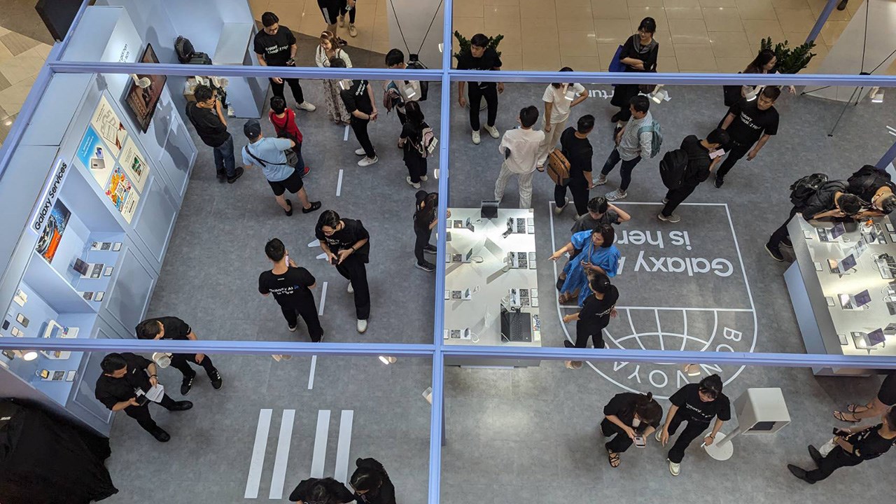 Toàn cảnh sự kiện trải nghiệm Galaxy Z Fold 6 và Galaxy Z Flip 6 Toàn cảnh sự kiện trải nghiệm Galaxy Z Fold 6 và Galaxy Z Flip 6