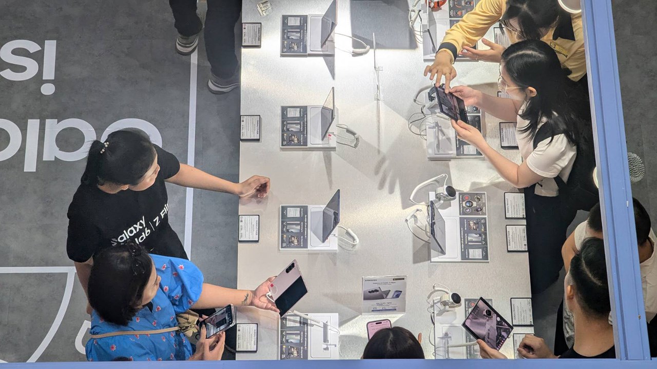 Quý khách hàng còn sẽ có cơ hội được trải nghiệm nhiều sản phẩm mới nhất của Samsung Quý khách hàng còn sẽ có cơ hội được trải nghiệm nhiều sản phẩm mới nhất của Samsung