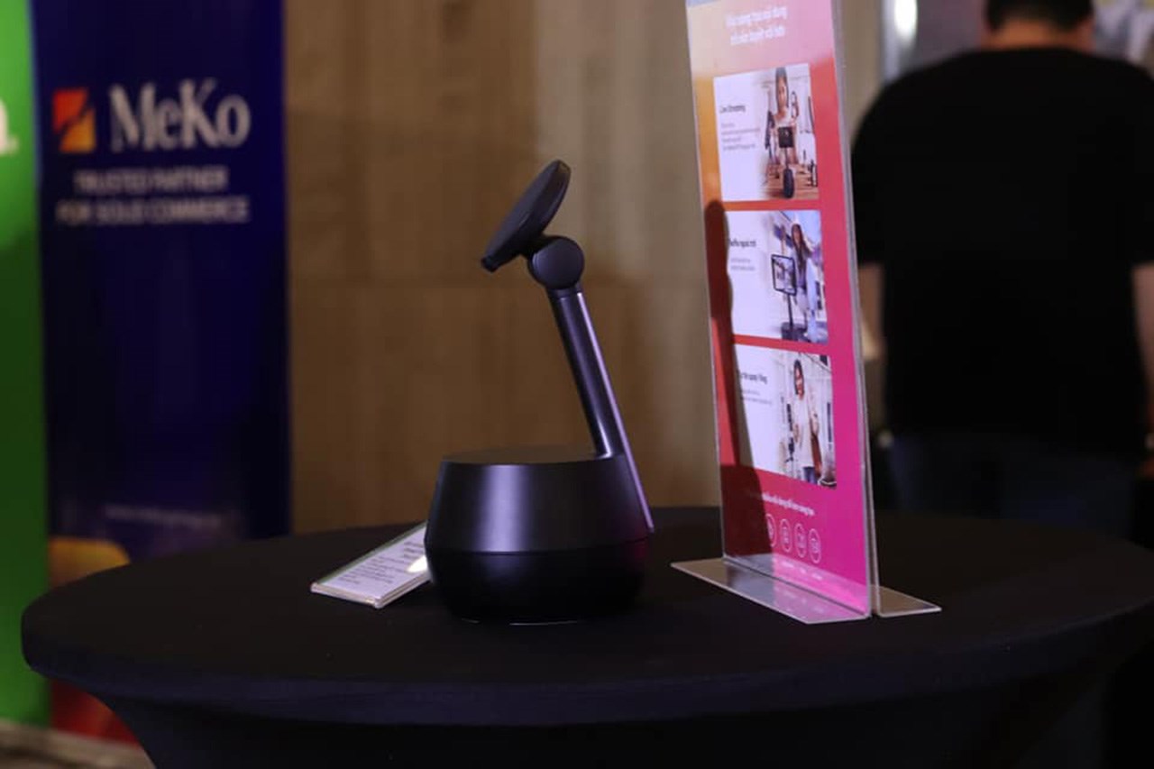 Belkin Stand Pro DockKit được chứng nhận bởi Apple Belkin Stand Pro DockKit được chứng nhận bởi Apple