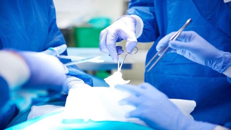 Phẫu thuật có thể được chỉ định khi bệnh động mạch ngoại biên diễn tiến nặng
